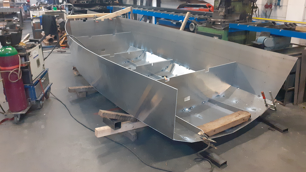 Bouwproces zijkant sloep
