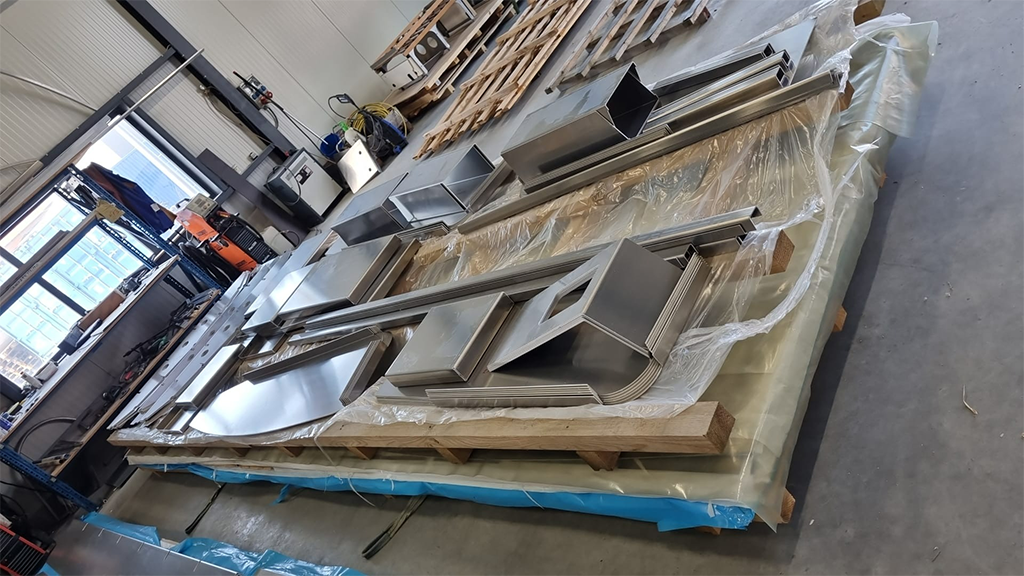 Aluminium materialen voor SloepYes sloepen op pallet bij Stam Constructie
