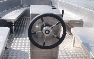 Interieur E-sloep 530 SY